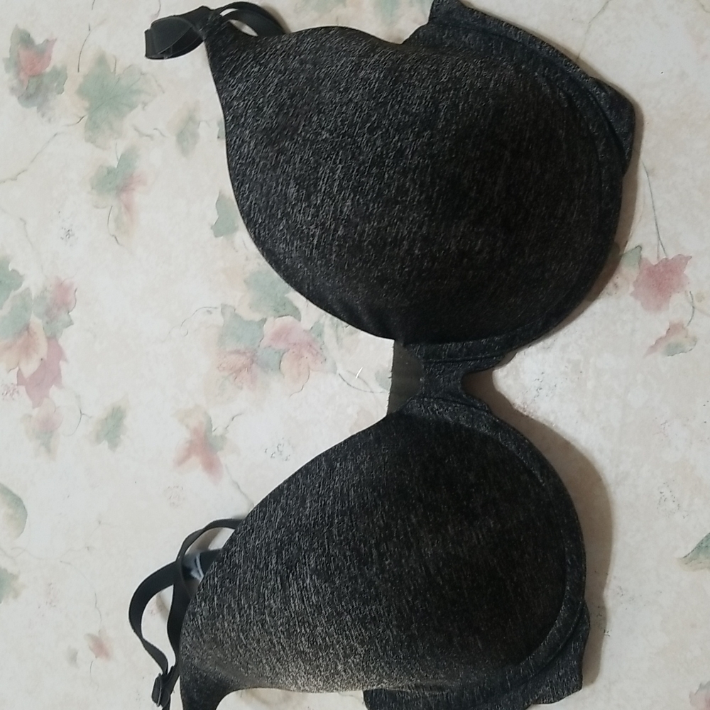 Victoria's secrets uplift braw Gray size 34DD